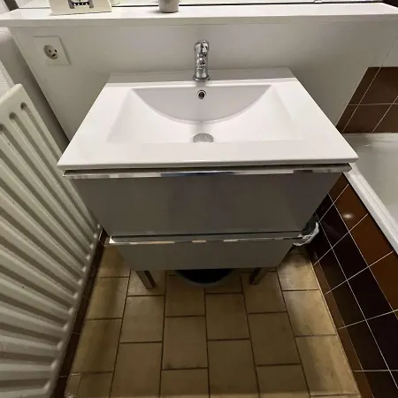 Avec Parking, Lave-linge, Lave-vaisselle, Proche Et Commerces - Fr-1-702-17 Lejlighed